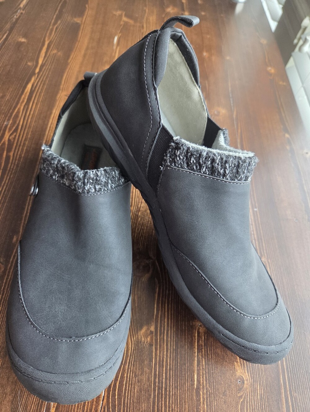 JSport by Jambu Alice Grey Faux Fur Trim Slip-On Loafers Size 10
